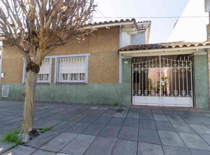 Casa · 3 Ambientes · 1 Cochera