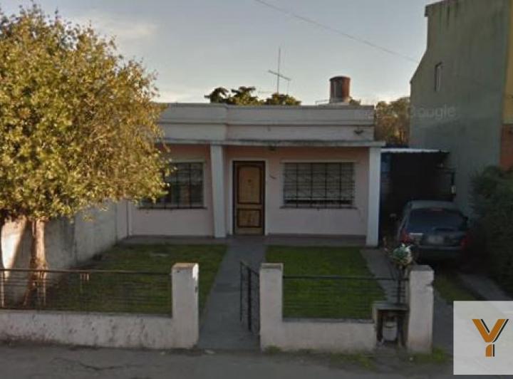 Casa · 135m² · 5 Ambientes · 1 Cochera