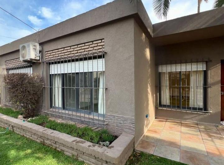 Casa · 113m² · 4 Ambientes · 1 Cochera