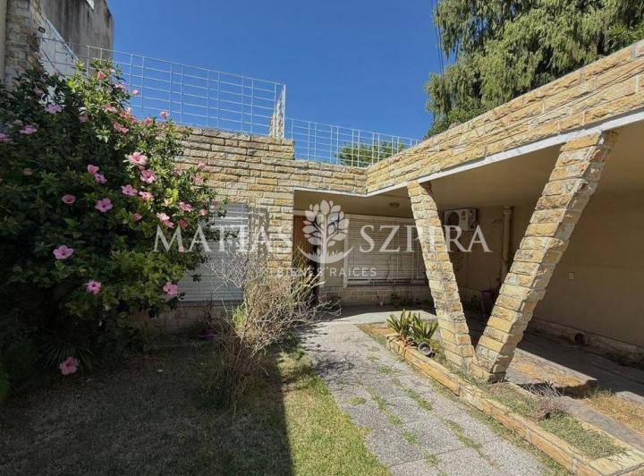Casa · 107m² · 3 Ambientes · 1 Cochera