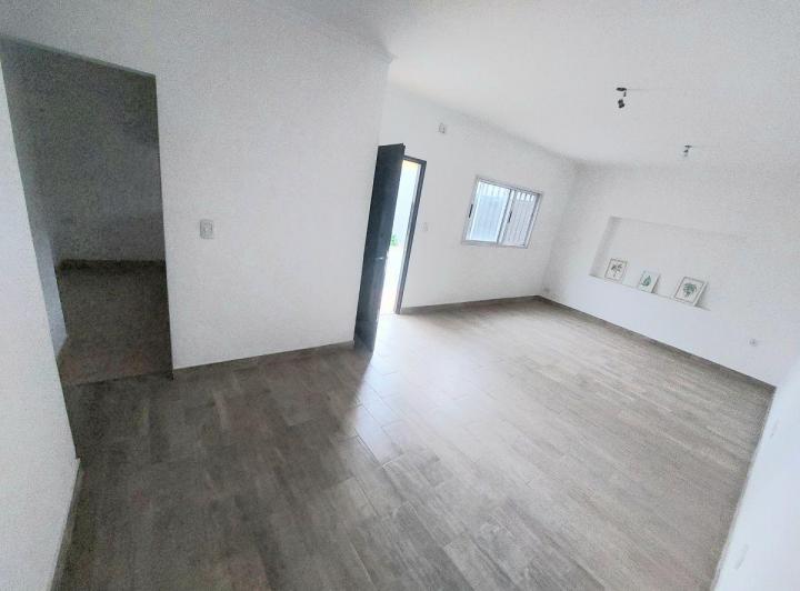 Casa · 70m² · 3 Ambientes · 1 Cochera