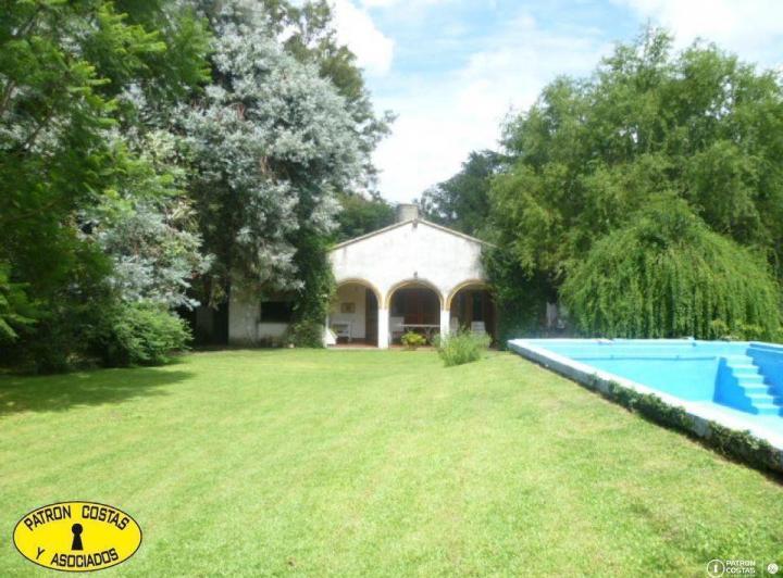 Casa · 210m² · 9 Dormitorios