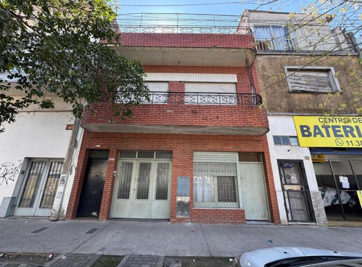 Casa · 197m² · 7 Ambientes · 1 Cochera