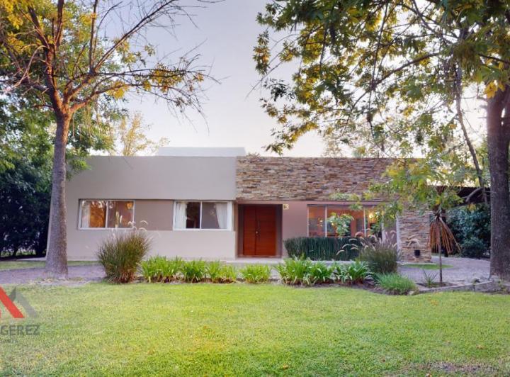 Casa · 169m² · 4 Ambientes · 2 Cocheras