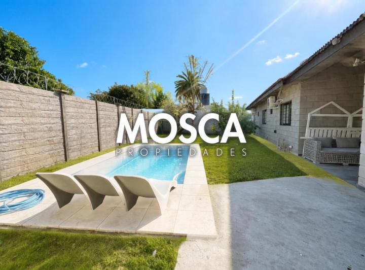Casa · 180m² · 5 Ambientes · 3 Cocheras