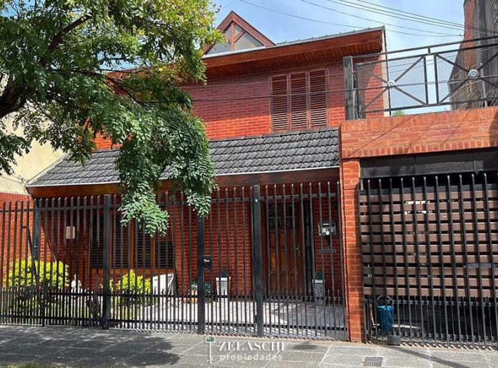 Casa · 116m² · 5 Ambientes · 1 Cochera