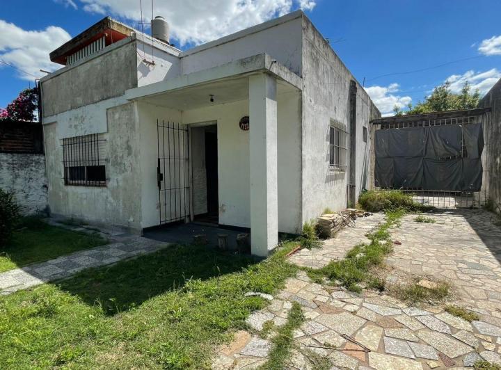 Casa · 90m² · 3 Ambientes · 3 Cocheras