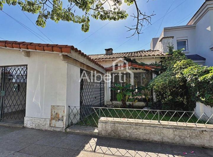 Casa · 234m² · 4 Ambientes · 1 Cochera