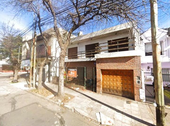 Casa · 190m² · 5 Ambientes · 1 Cochera
