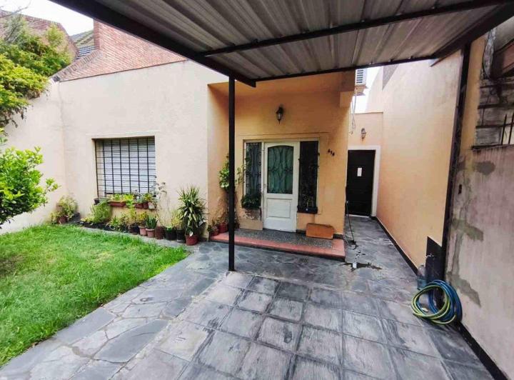 Casa · 180m² · 5 Ambientes