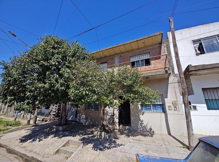 Casa · 168m² · 3 Ambientes · 1 Cochera
