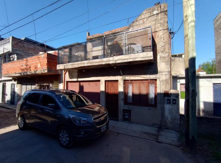 Casa · 140m² · 4 Ambientes · 1 Cochera