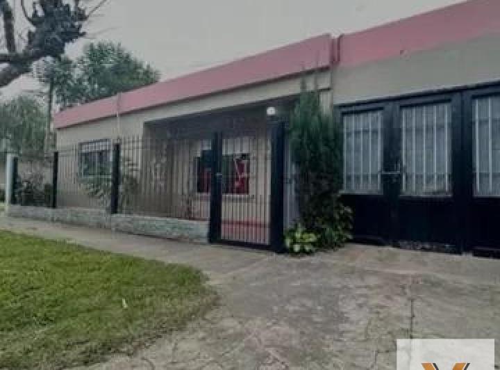 Casa · 150m² · 3 Ambientes · 2 Cocheras