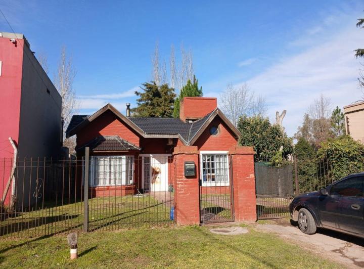 Casa · 56m² · 3 Ambientes · 3 Cocheras