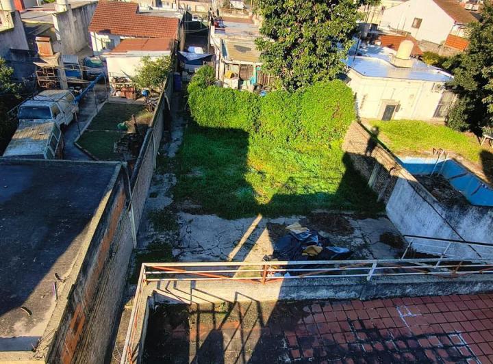 Casa · 200m² · 6 Ambientes · 4 Cocheras