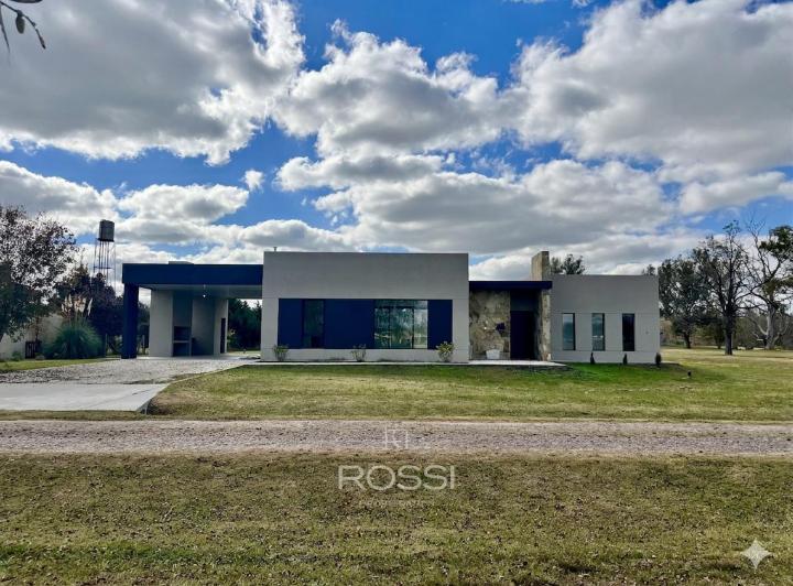 Casa · 153m² · 4 Ambientes · 3 Cocheras