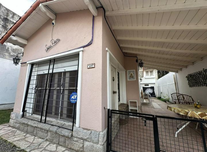 Casa · 150m² · 4 Ambientes · 2 Cocheras