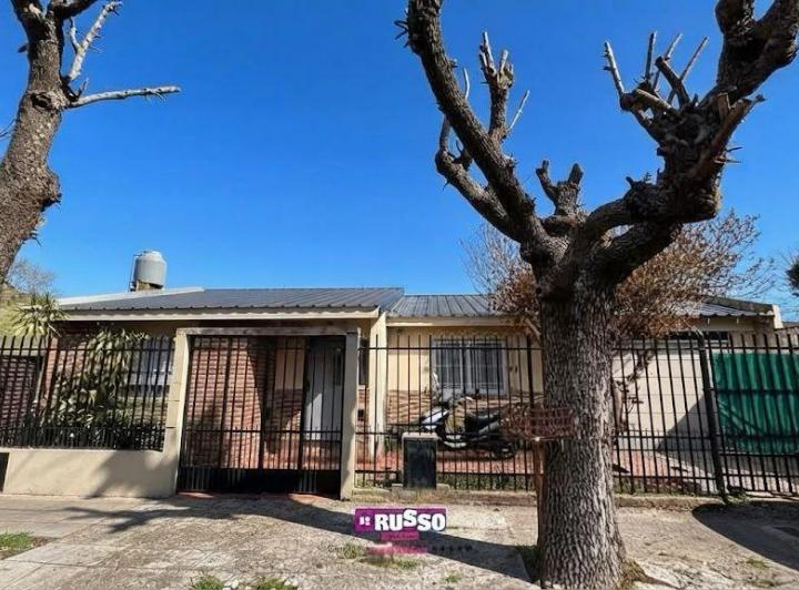 PH · 212m² · 4 Ambientes · 1 Cochera