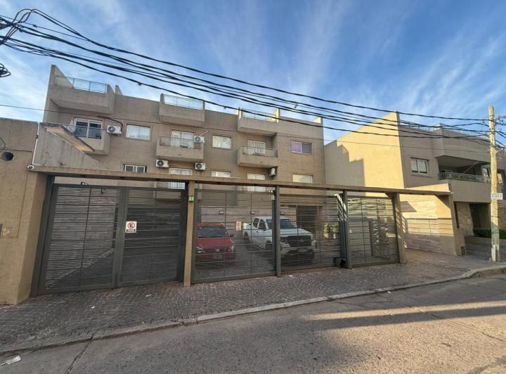 Departamento · 40m² · 2 Ambientes · 1 Cochera