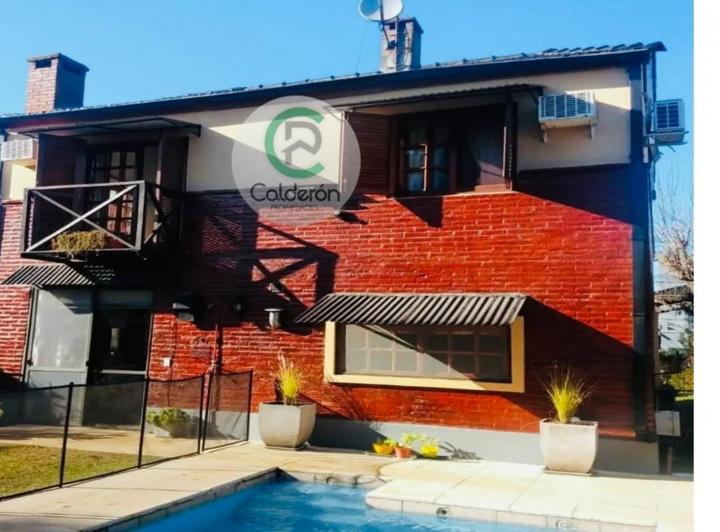 Casa · 158m² · 5 Ambientes · 3 Cocheras