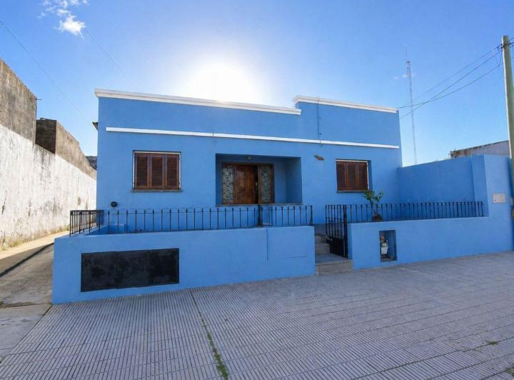 Casa · 336m² · 11 Ambientes · 2 Cocheras