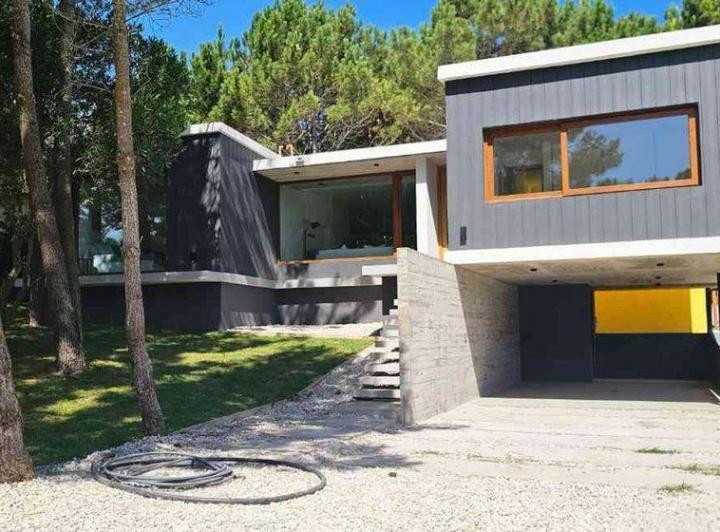 Casa · 190m² · 5 Ambientes · 1 Cochera