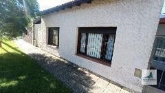 Casa · 200m² · 4 Ambientes · 2 Cocheras
