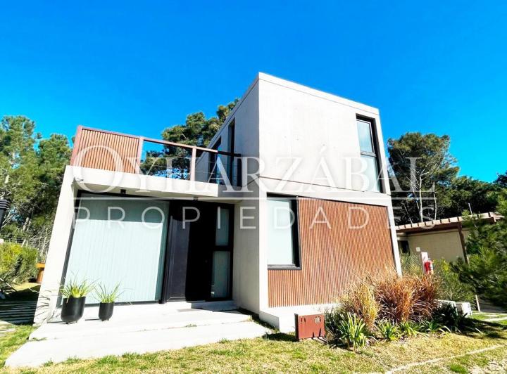 Casa · 100m² · 3 Ambientes · 1 Cochera