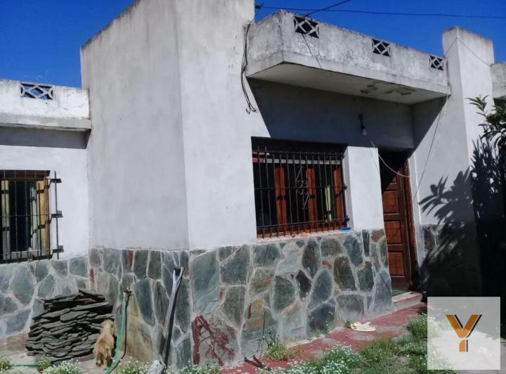Casa · 100m² · 7 Ambientes · 1 Cochera