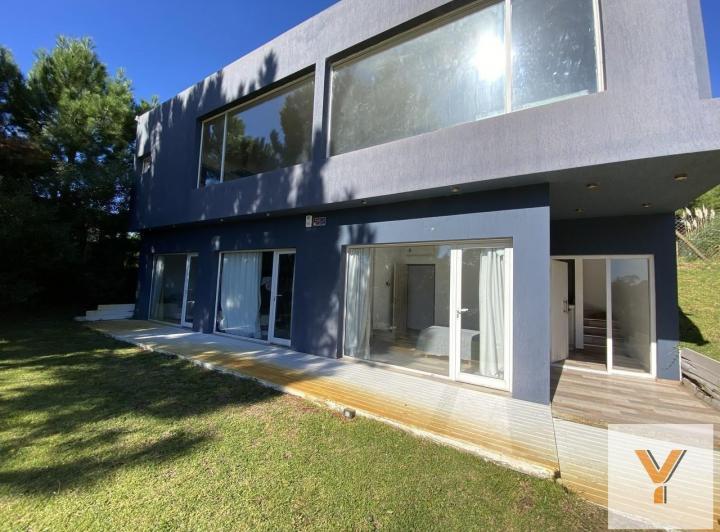 Casa · 145m² · 5 Ambientes
