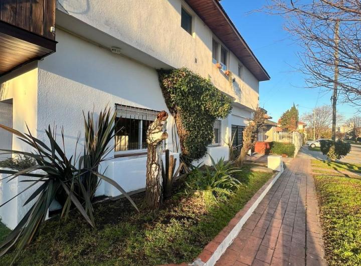 Casa · 80m² · 4 Ambientes