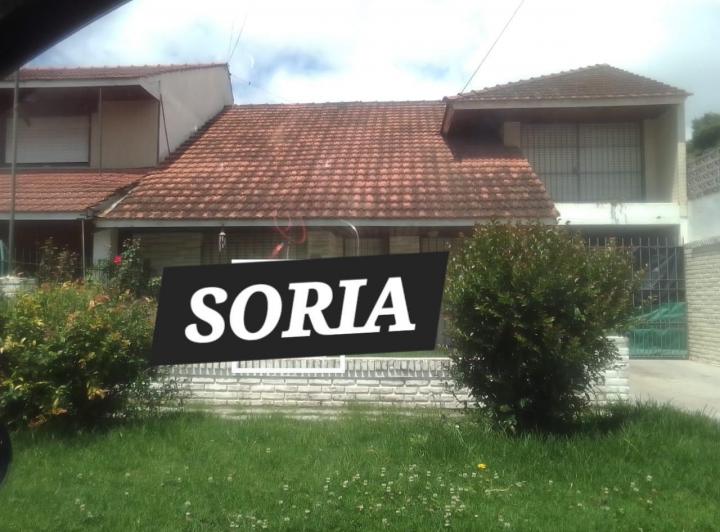 Casa · 90m² · 3 Dormitorios · 3 Cocheras