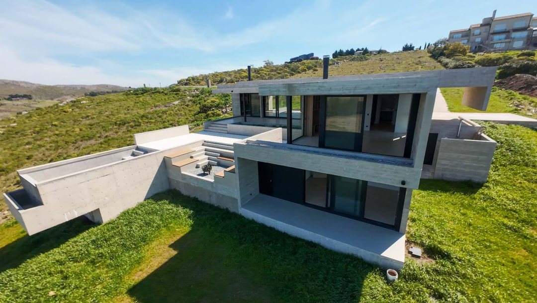 CASA A ESTRENAR EN BARRIO  ALTOS AIRES – TANDIL
