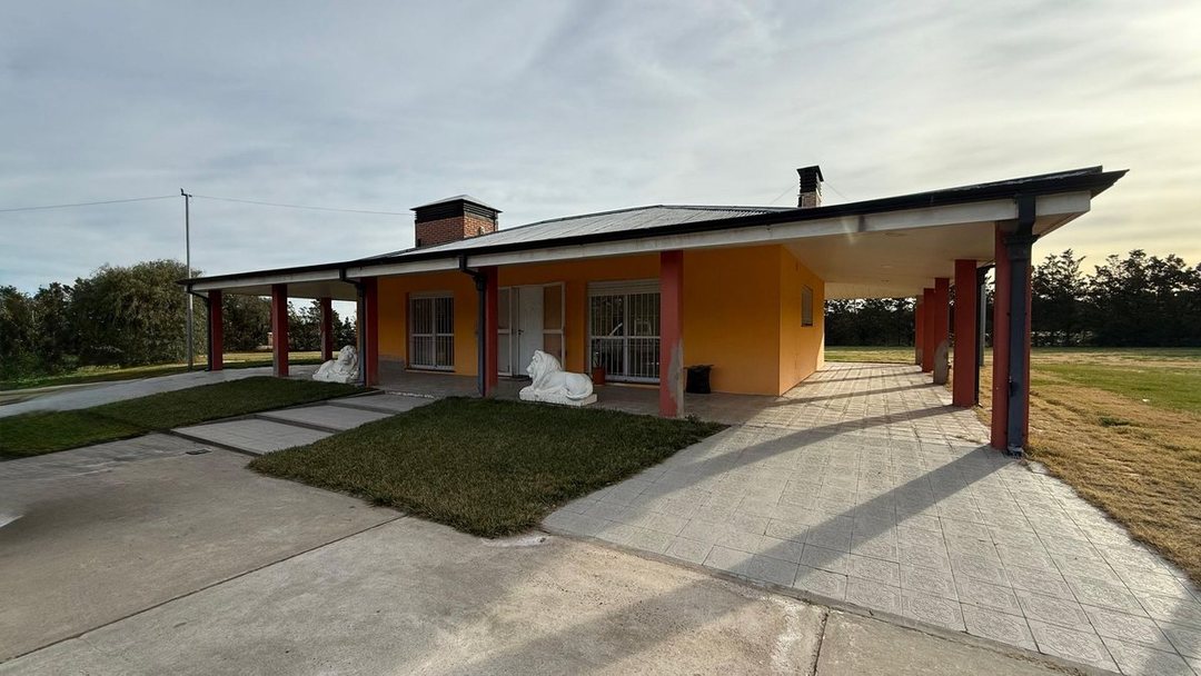 CASA QUINTA + PILETA !!