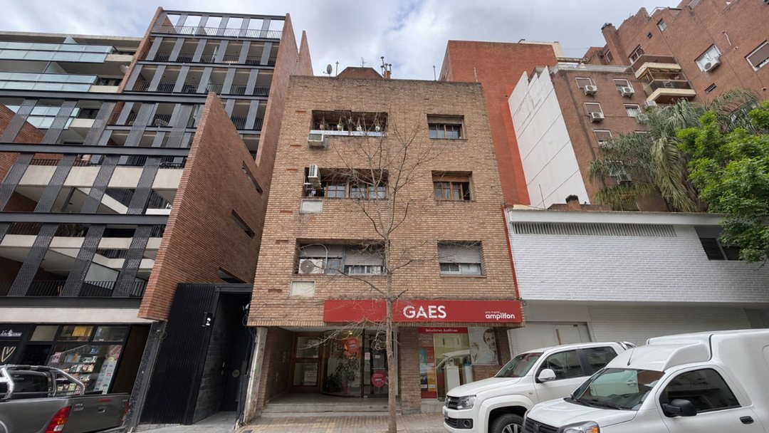 Venta depto 2 dor Nueva Córdoba - Frente + baulera