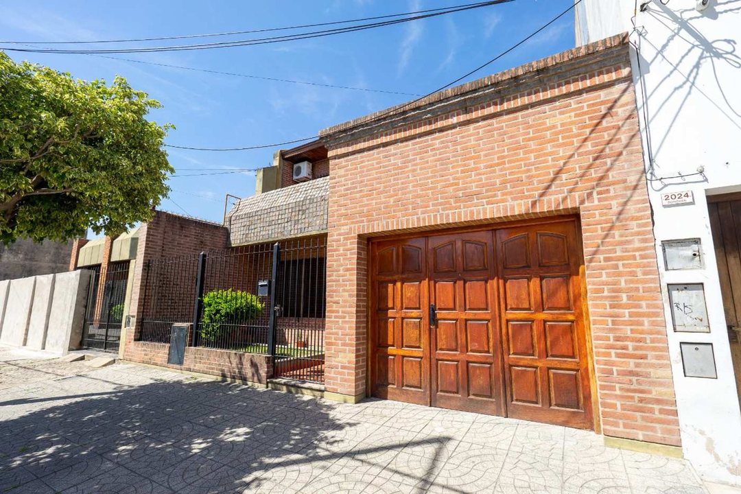 CASA 5 AMB VENTA GERLI AVELLANEDA APTO CRÉDITO