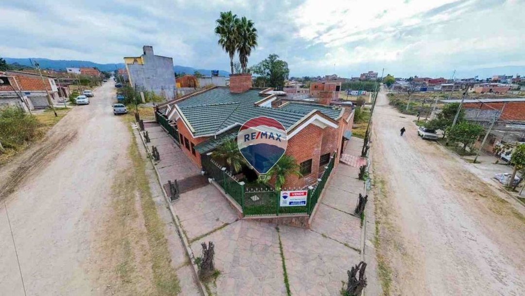 VENTA CASA 4 DORM  793,65 M2 - B° ALTO COMEDERO
