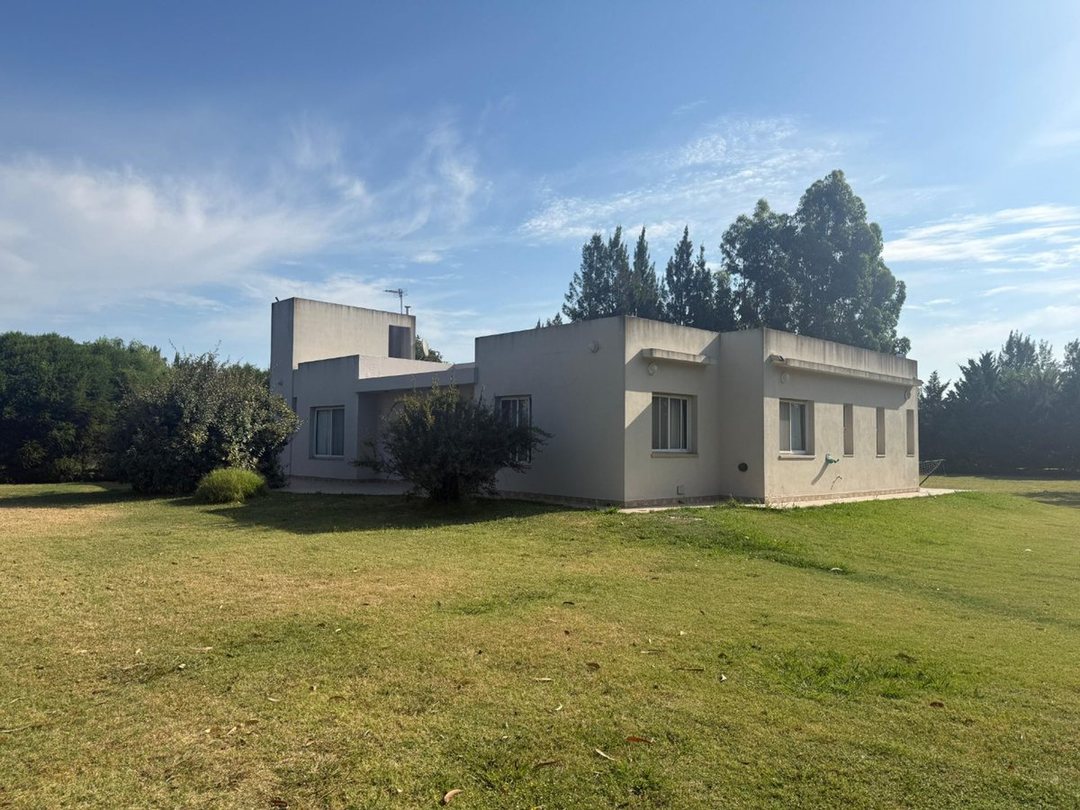 CASA VENTA BRANDSEN CAMPOS DE ROCA 3 DORMITORIOS