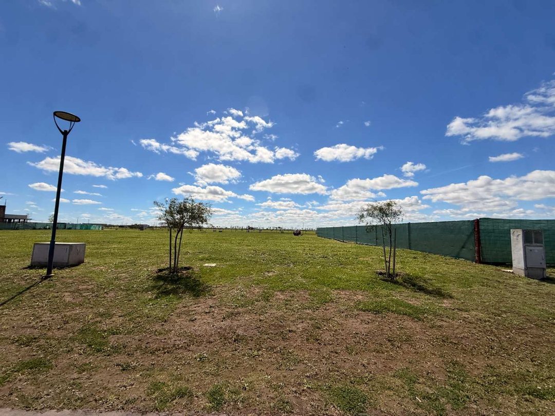 VENTA LOTE 604M FRENTE SUR VIDA LAGOON FUNES