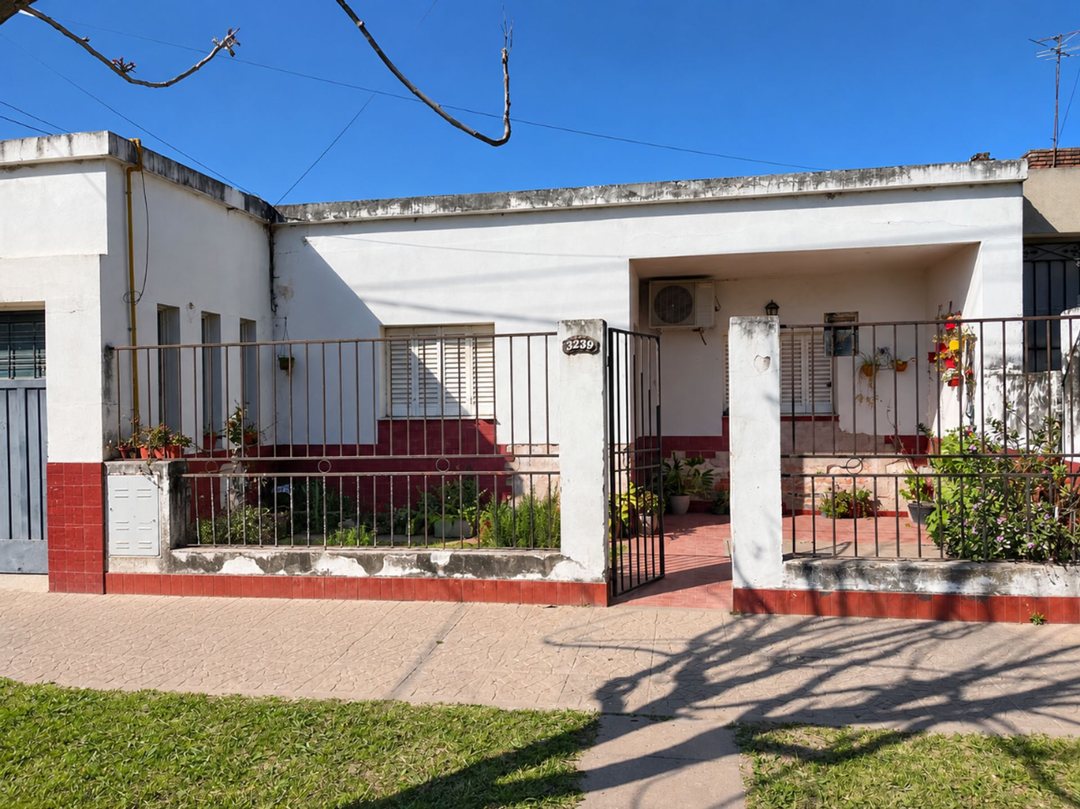 casa de 3 dormitorios Adelina Oeste