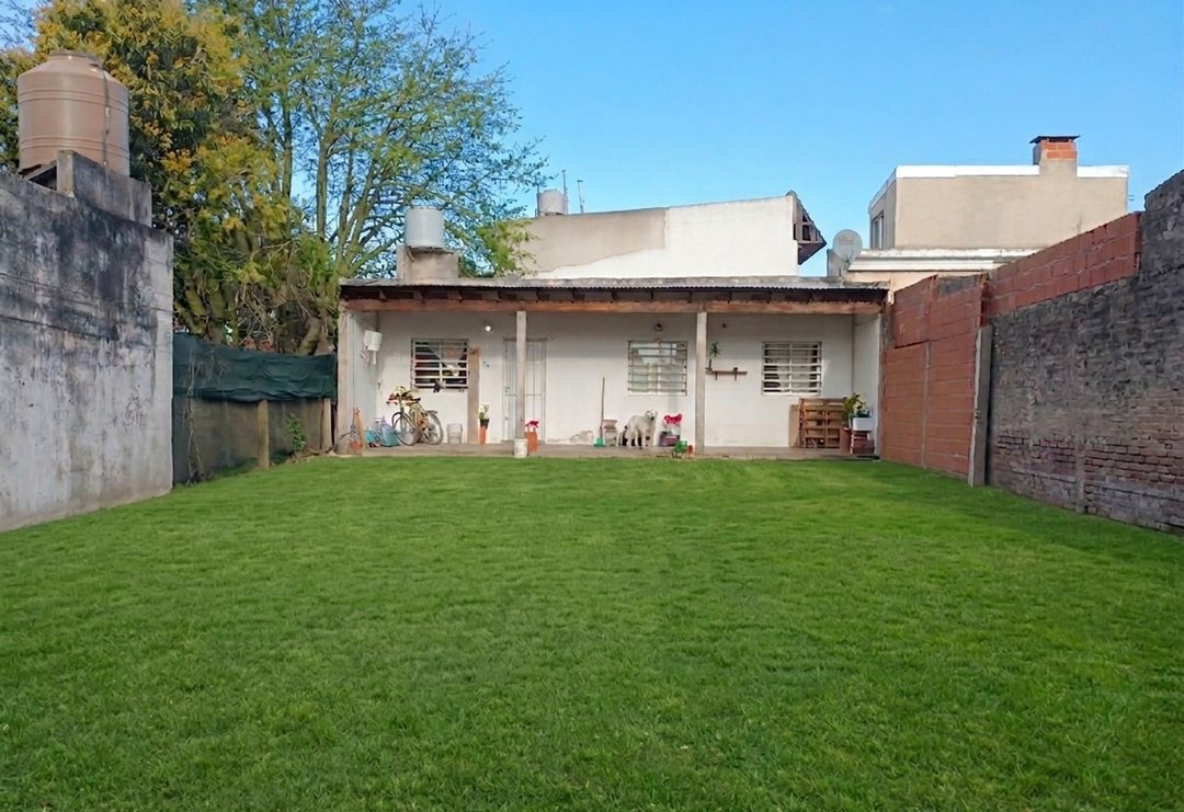 LOTE EN VENTA TOLOSA CON CASA