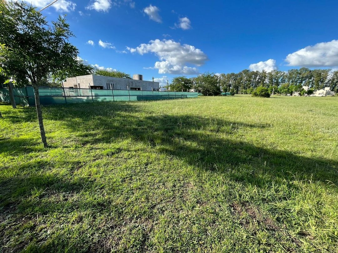 LOTE EN VENTA CAMPOS DE ROCA 2