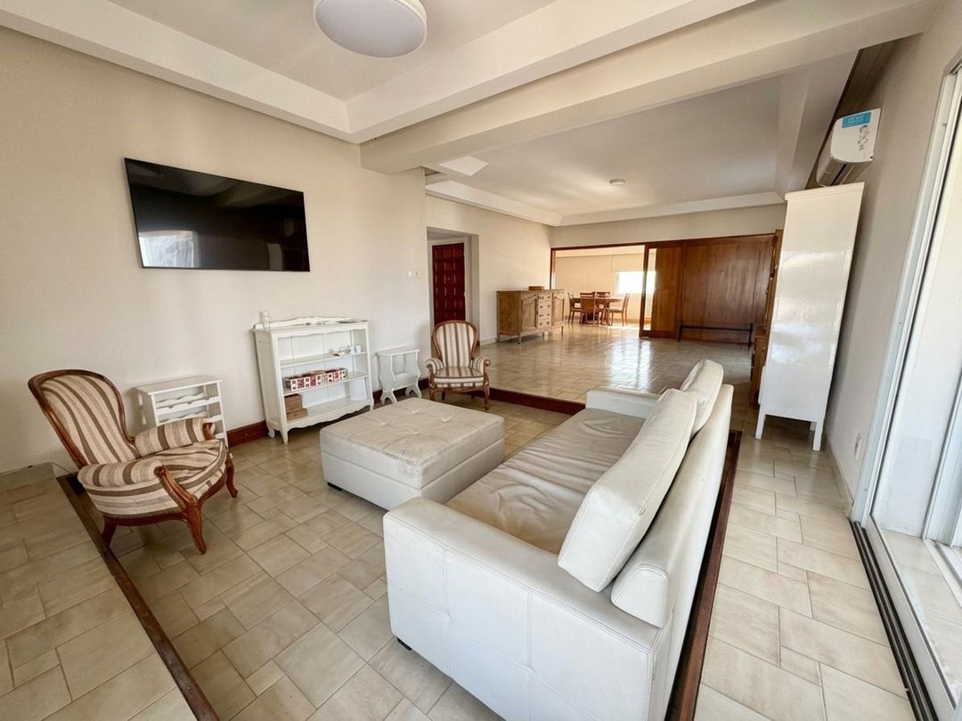 PISO DE CATEGORÍA EN BARRIO RECOLETA