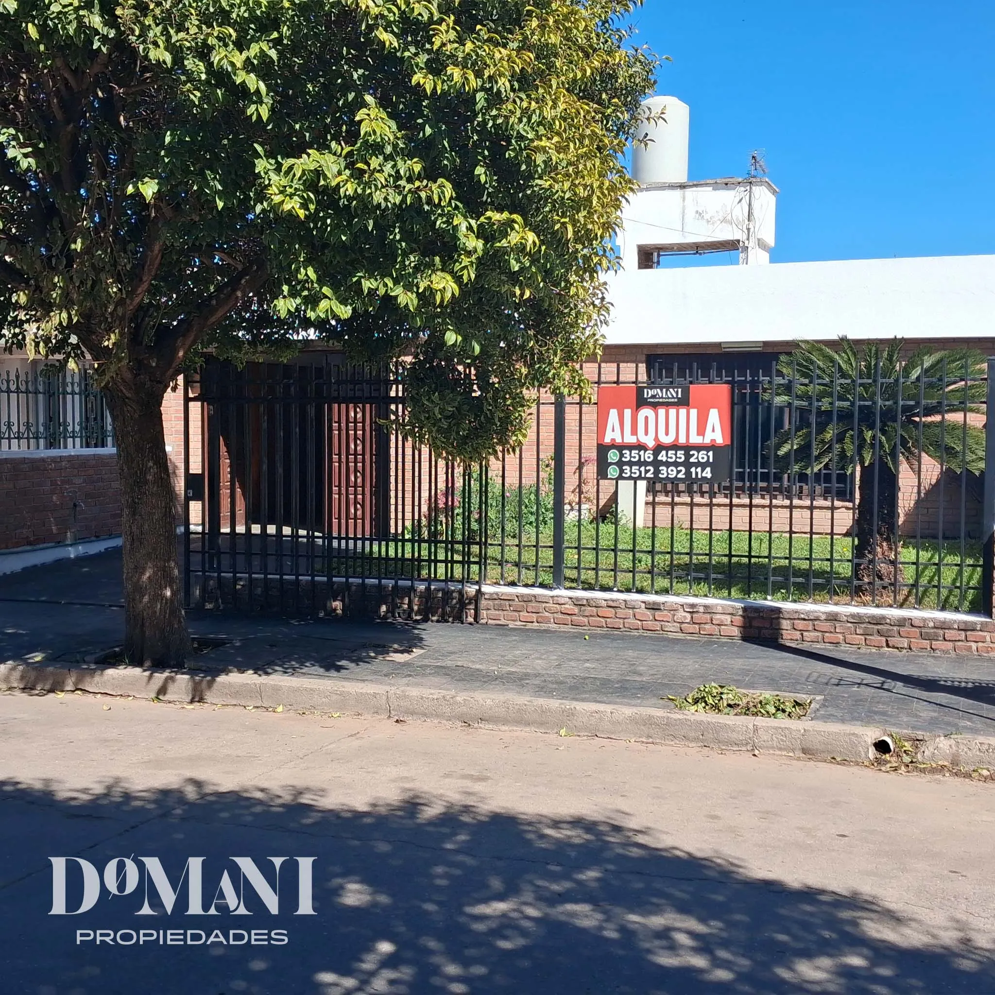 ALQUILER CASA 3 DORMITORIOS, GARAGE Y PATIO. JORGE NEWBERY.
