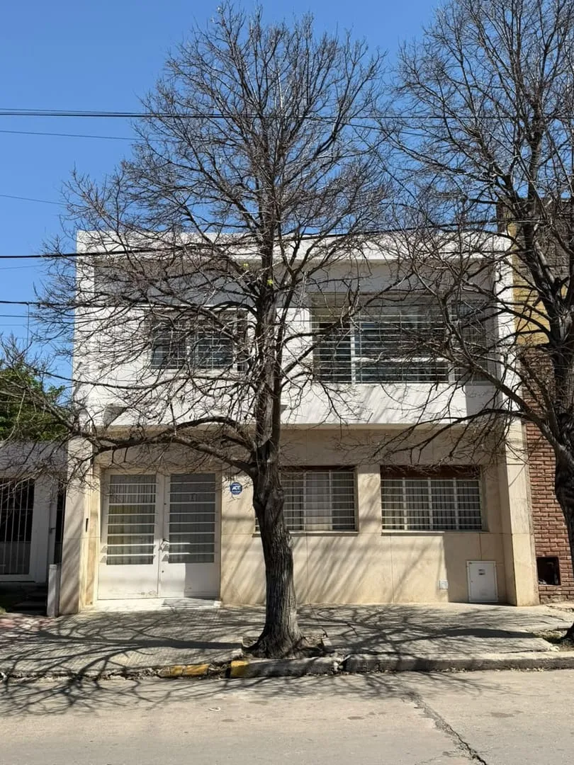 VENTA- Hermosa casa de 4 dormitorios en Alta Cordoba - Refaccionada!