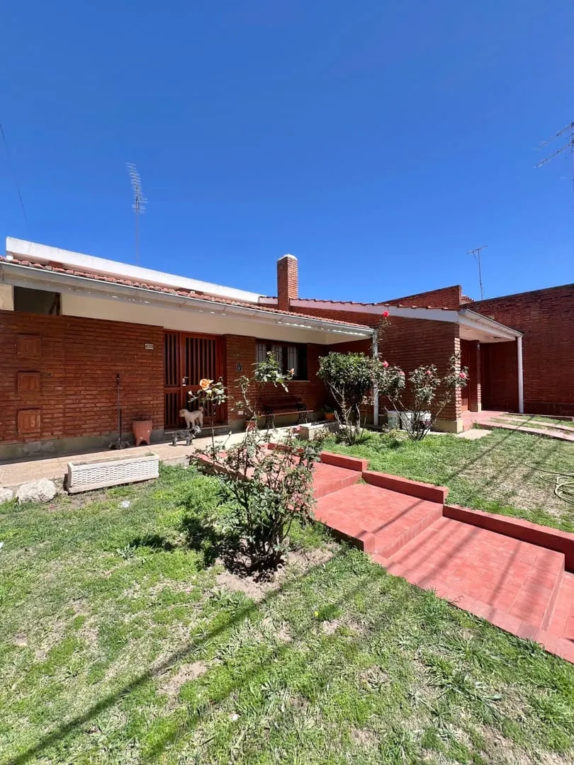 VENTA CASA MAS DPTO- BARRIO SUR ALTA GRACIA