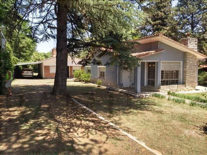 SE VENDE CASA EN VILLA GENERAL BELGRANO - CORDOBA (CA172)