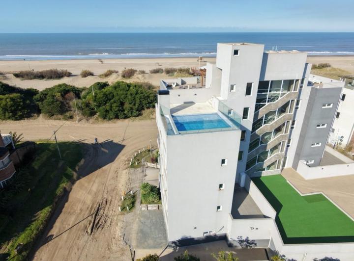 Departamento · 93m² · 4 Ambientes · 1 Cochera