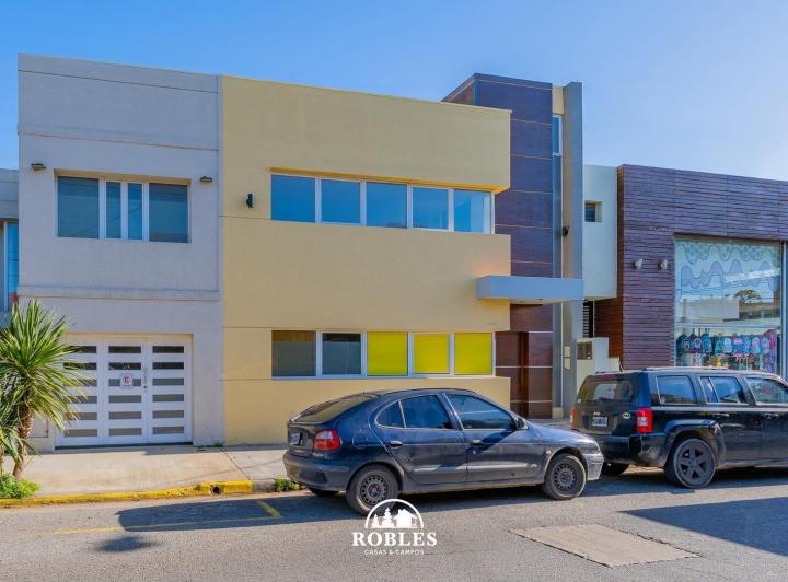 Oficina comercial · 222m²