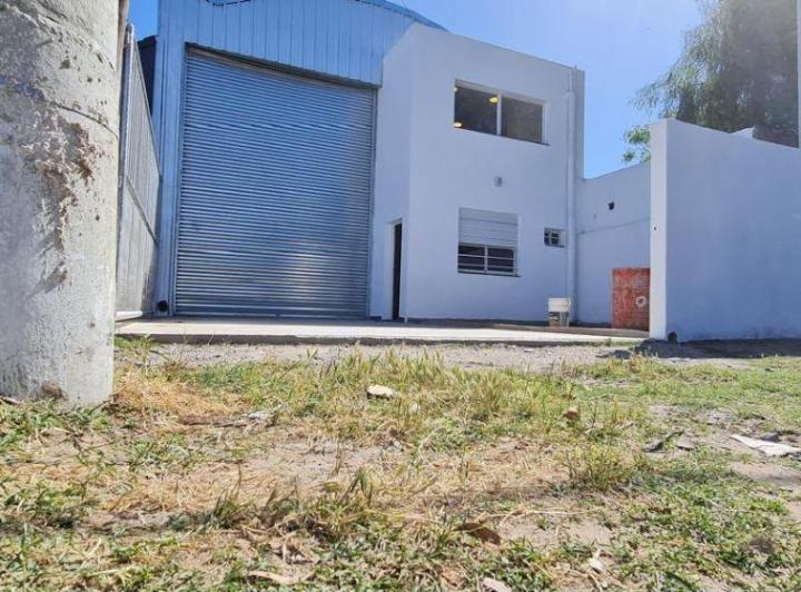 Bodega-Galpón · 248m² · 4 Ambientes